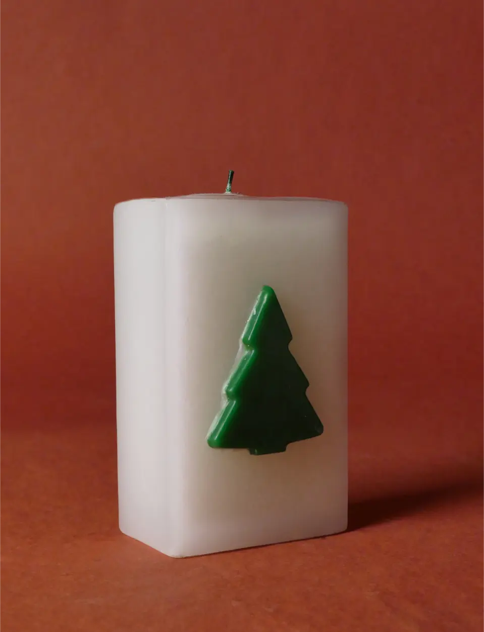 Frosted Pine Scented Candle - 200gms - Image 2